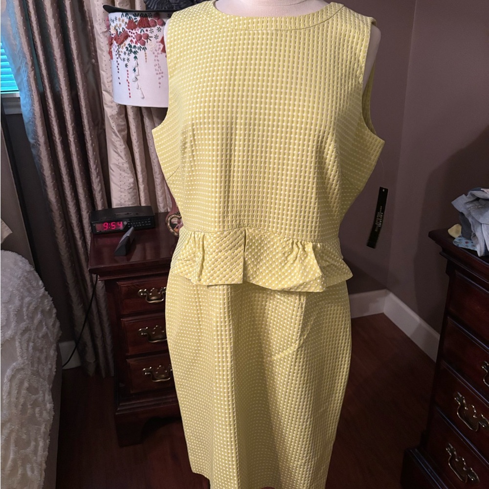 Tahari Lemon Textured Midi Dress